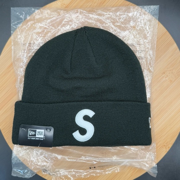 Supreme New Era S Logo Beanie (FW24) Black